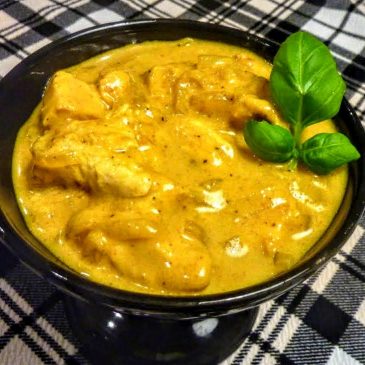 Kurczak w curry z mleczkiem kokosowym